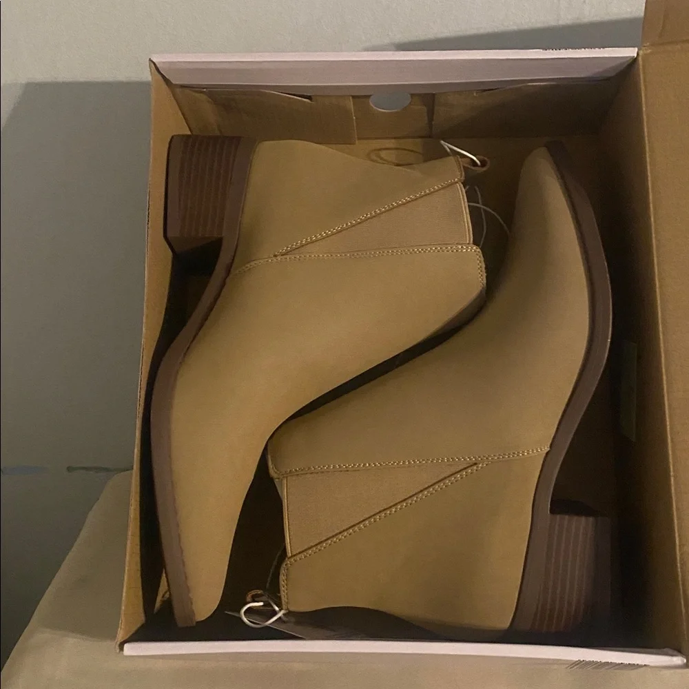 Booties - Picture 7 of 10